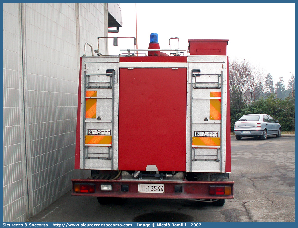 VF 13544
Corpo Nazionale Vigili del Fuoco
Fiat Iveco OM 79-13
Allestitore Baribbi S.p.A.
Parole chiave: VVF;V.V.F.;Corpo;Nazionale;Vigili;del;Fuoco;AutoPompaSerbatoio;APS;AutoPompa;Fiat;Iveco;OM;79-13;79;13;79.13;Baribbi