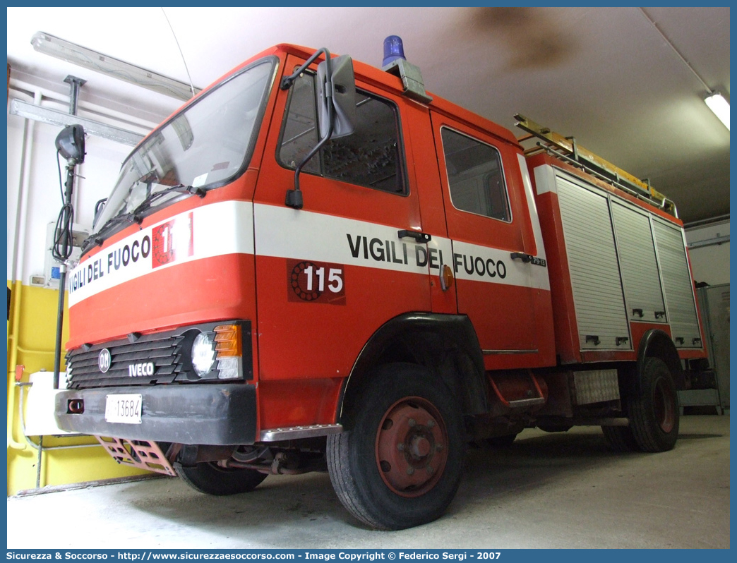 VF 13684
Corpo Nazionale Vigili del Fuoco
Fiat Iveco OM 79-13
Allestitore Baribbi S.p.A.
Parole chiave: VVF;V.V.F.;Corpo;Nazionale;Vigili;del;Fuoco;AutoPompaSerbatoio;APS;AutoPompa;Fiat;Iveco;OM;79-13;79;13;79.13;Baribbi