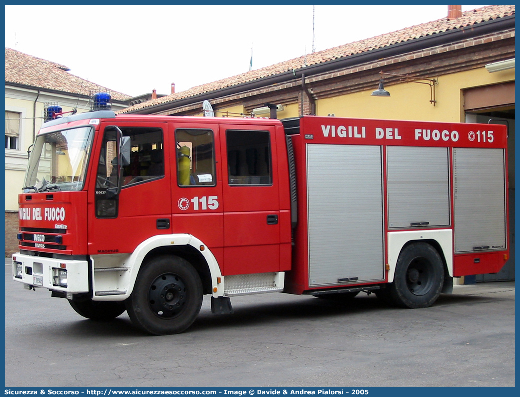 VF 18988
Corpo Nazionale Vigili del Fuoco
Iveco Magirus EuroFire 150E27 I serie

Parole chiave: VVF;V.V.F.;Corpo;Nazionale;Vigili;del;Fuoco;AutoPompaSerbatoio;APS;A.P.S.;Iveco;Magirus;EuroFire;150E27