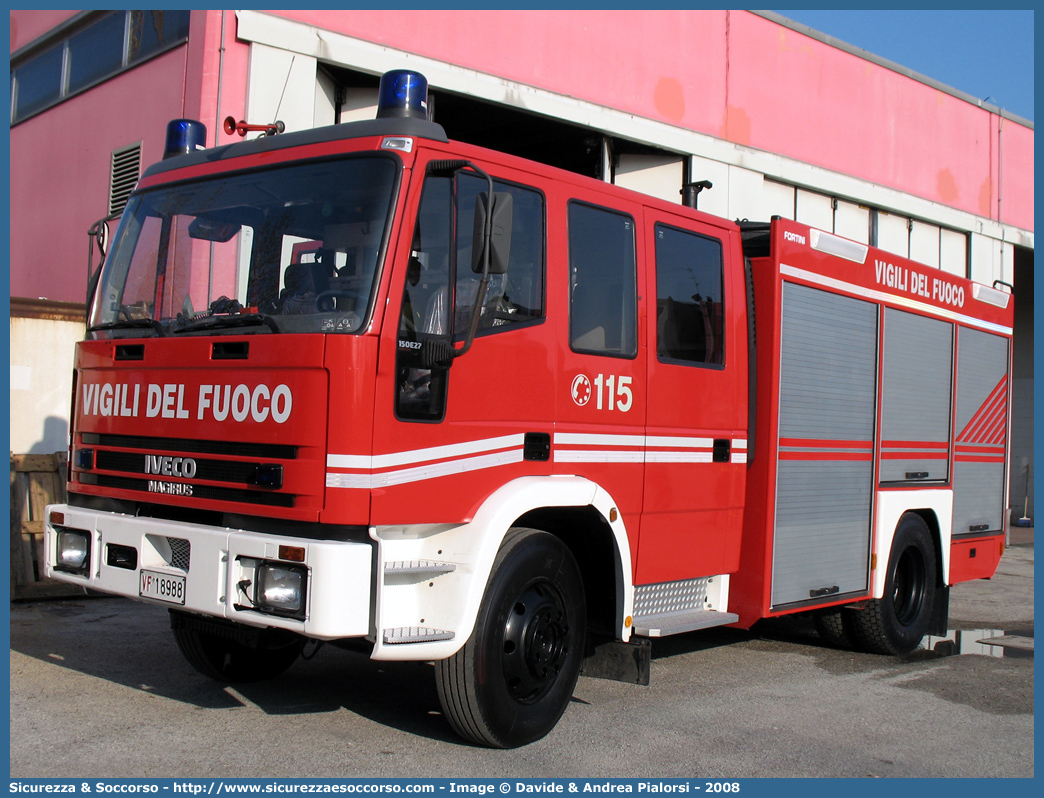 VF 18988
Corpo Nazionale Vigili del Fuoco
Iveco Magirus EuroFire 150E27 I serie
Ricondizionato Fortini S.r.l.

Parole chiave: VVF;V.V.F.;Corpo;Nazionale;Vigili;del;Fuoco;AutoPompaSerbatoio;APS;A.P.S.;Iveco;Magirus;EuroFire;150E27