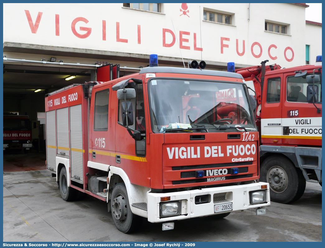 VF 20653
Corpo Nazionale Vigili del Fuoco
Iveco Magirus CityEuroFire
100E21 I serie
Parole chiave: VVF;V.V.F.;Corpo;Nazionale;Vigili;del;Fuoco;AutoPompaSerbatoio;APS;A.P.S.;Iveco;Magirus;EuroFire;100E21