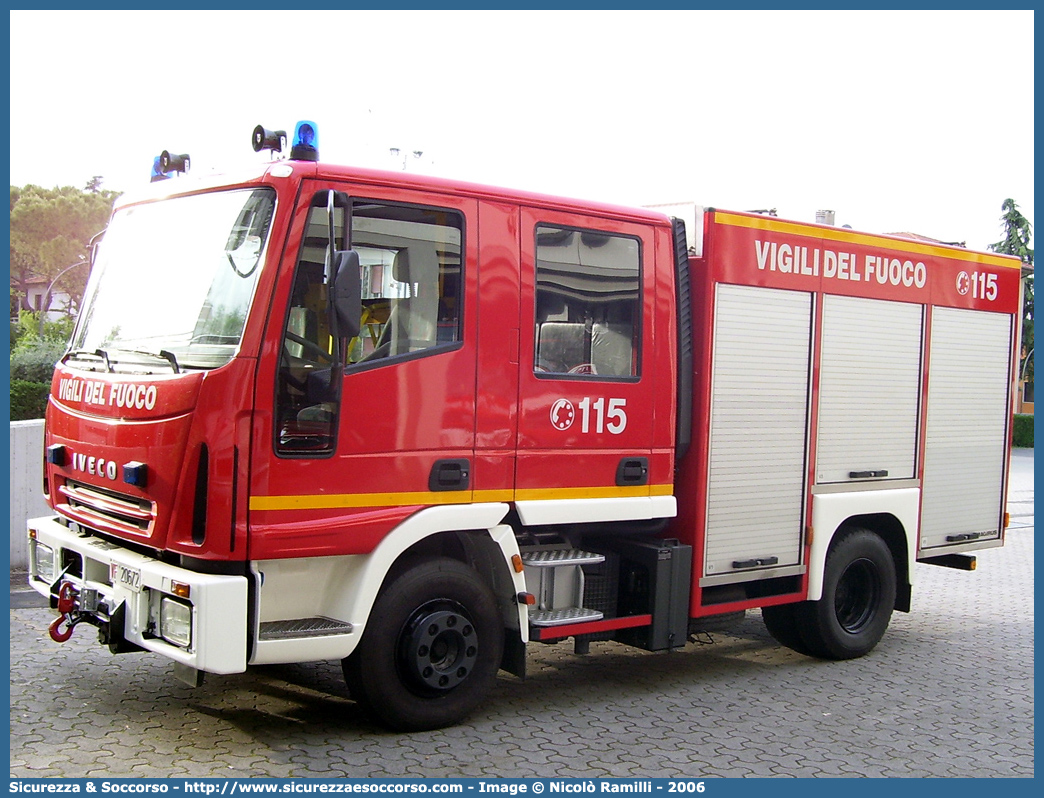 VF 20672
Corpo Nazionale Vigili del Fuoco
Iveco Magirus CityEuroFire
100E21 I serie
(variante)
Parole chiave: VVF;V.V.F.;Corpo;Nazionale;Vigili;del;Fuoco;AutoPompaSerbatoio;APS;A.P.S.;Iveco;Magirus;EuroFire;100E21