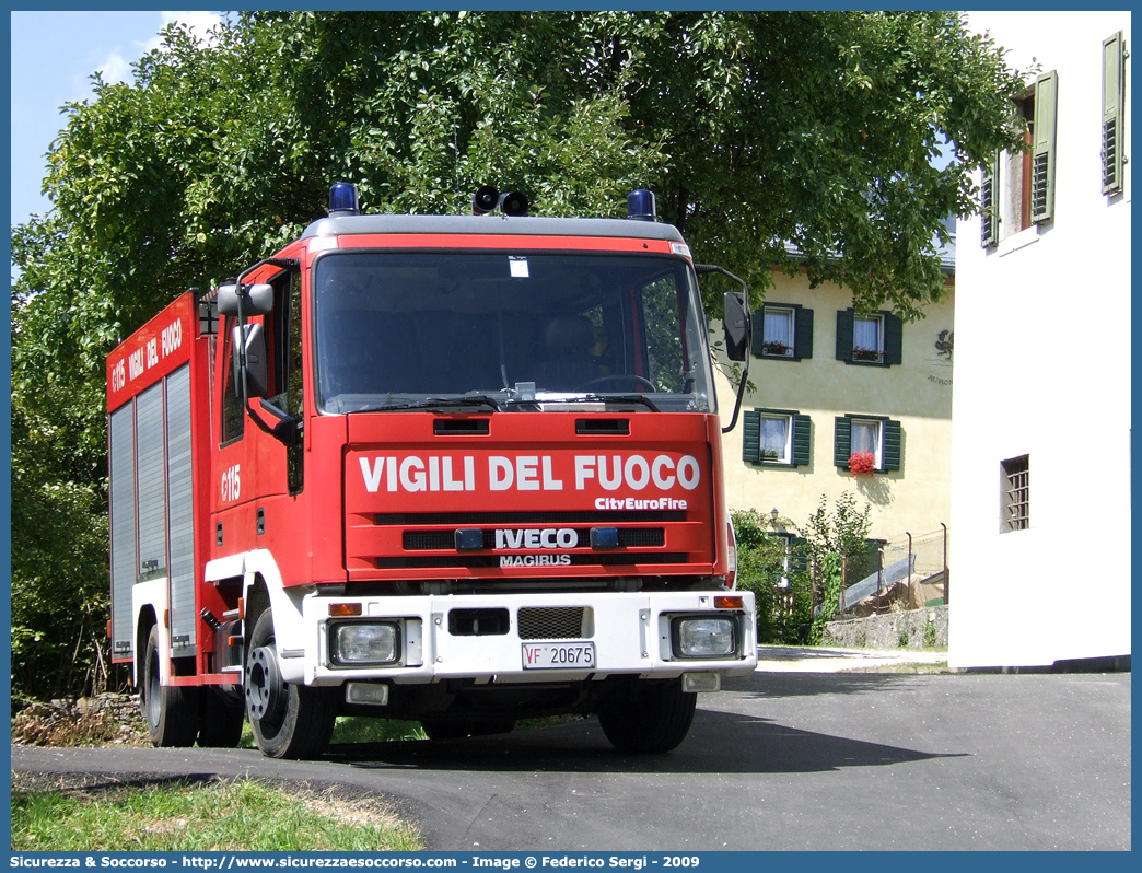 VF 20675
Corpo Nazionale Vigili del Fuoco
Iveco Magirus CityEuroFire
100E21 I serie
Parole chiave: VVF;V.V.F.;Corpo;Nazionale;Vigili;del;Fuoco;AutoPompaSerbatoio;APS;A.P.S.;Iveco;Magirus;EuroFire;100E21