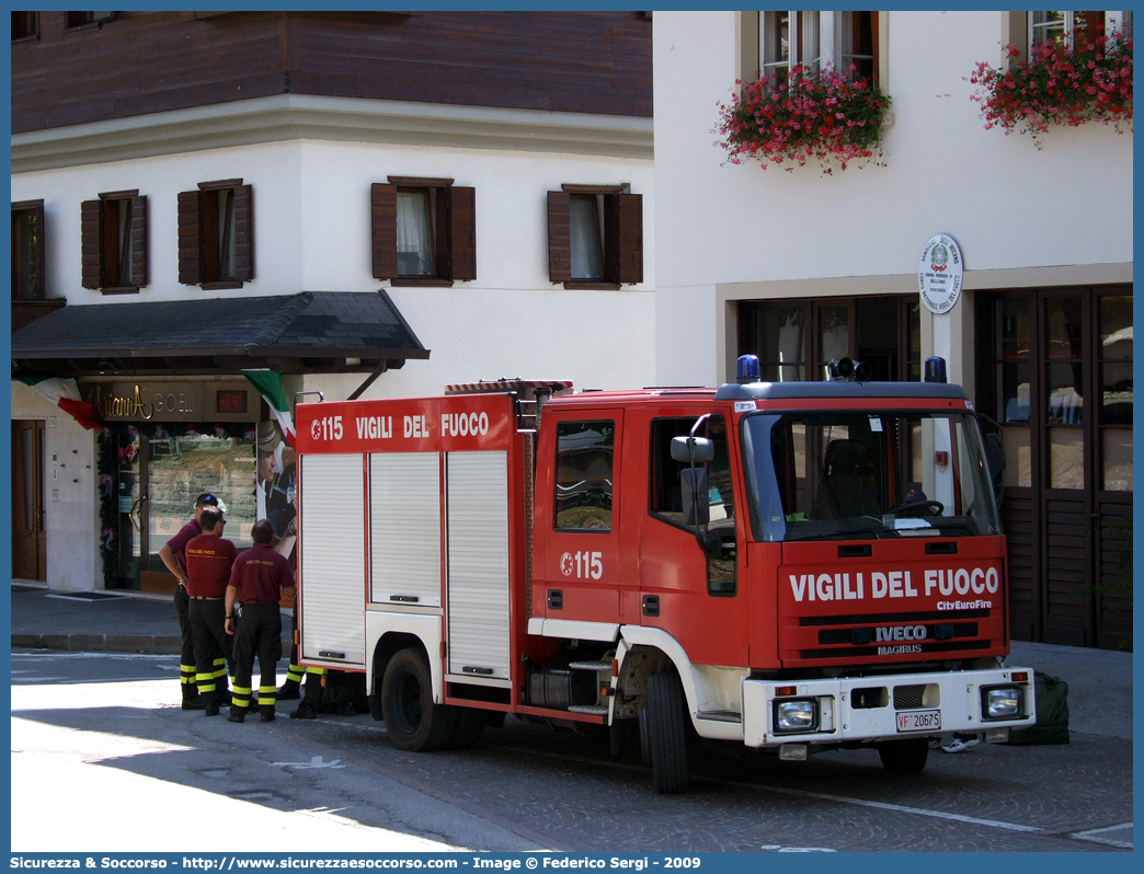 VF 20675
Corpo Nazionale Vigili del Fuoco
Iveco Magirus CityEuroFire
100E21 I serie
Parole chiave: VVF;V.V.F.;Corpo;Nazionale;Vigili;del;Fuoco;AutoPompaSerbatoio;APS;A.P.S.;Iveco;Magirus;EuroFire;100E21