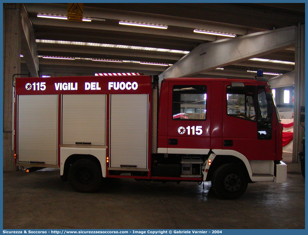 VF 20759
Corpo Nazionale Vigili del Fuoco
Iveco Magirus CityEuroFire
100E21 I serie
Parole chiave: VVF;V.V.F.;Corpo;Nazionale;Vigili;del;Fuoco;AutoPompaSerbatoio;APS;A.P.S.;Iveco;Magirus;EuroFire;100E21