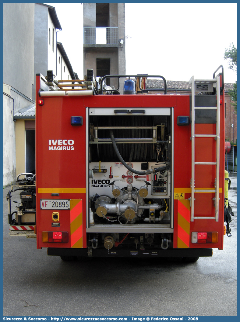 VF 20895
Corpo Nazionale Vigili del Fuoco
Iveco Magirus CityEuroFire
100E21 I serie
Parole chiave: VVF;V.V.F.;Corpo;Nazionale;Vigili;del;Fuoco;AutoPompaSerbatoio;APS;A.P.S.;Iveco;Magirus;EuroFire;100E21