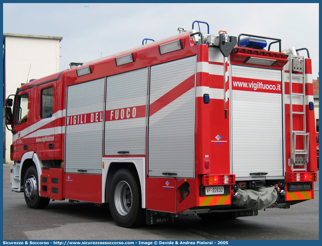 VF 22632
Corpo Nazionale Vigili del Fuoco
Mercedes Benz Actros 1841
Allestitore BAI S.r.l.
Parole chiave: VVF;V.V.F.;Corpo;Nazionale;Vigili;del;Fuoco;AutoPompaSerbatoio;APS;A.P.S.;Mercedes Benz;Actros;1841;BAI