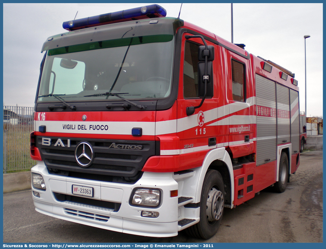 VF 23363
Corpo Nazionale Vigili del Fuoco
Mercedes Benz Actros 1841
Allestitore BAI S.r.l.
Parole chiave: VVF;V.V.F.;Corpo;Nazionale;Vigili;del;Fuoco;AutoPompaSerbatoio;APS;A.P.S.;Mercedes Benz;Actros;1841;BAI