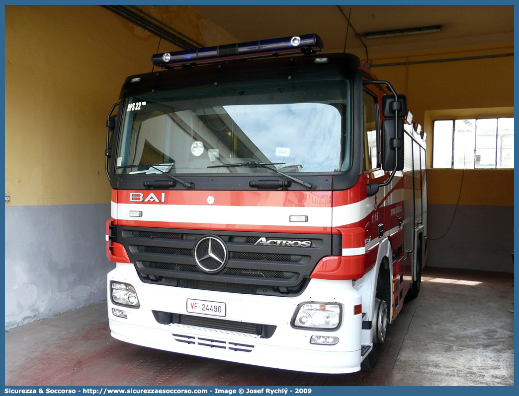 VF 24490
Corpo Nazionale Vigili del Fuoco
Mercedes Benz Actros 1841
Allestitore BAI S.r.l.
Parole chiave: VVF;V.V.F.;Corpo;Nazionale;Vigili;del;Fuoco;AutoPompaSerbatoio;APS;A.P.S.;Mercedes Benz;Actros;1841;BAI