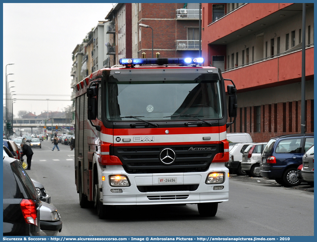 VF 24494
Corpo Nazionale Vigili del Fuoco
Mercedes Benz Actros 1841
Allestitore BAI S.r.l.
Parole chiave: VVF;V.V.F.;Corpo;Nazionale;Vigili;del;Fuoco;AutoPompaSerbatoio;APS;A.P.S.;Mercedes Benz;Actros;1841;BAI