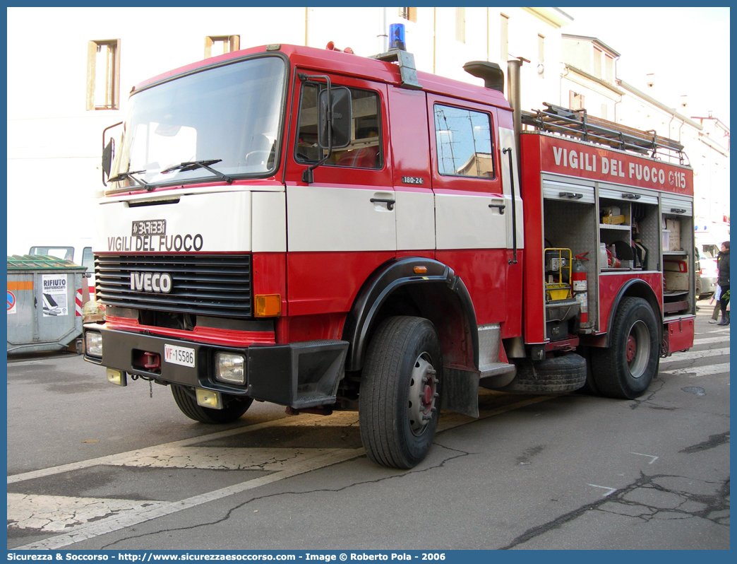 VF 15586
Corpo Nazionale Vigili del Fuoco
Iveco 180-24
Allestitore Baribbi S.p.A.
Parole chiave: Corpo;Nazionale;Vigili del Fuoco;Vigili;Fuoco;AutoPompaSerbatoio;APS;AutoPompa;Iveco;180;180 - 24;180-24;Baribbi