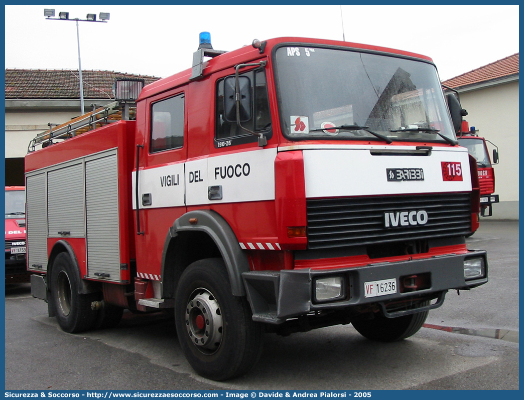 VF 16236
Corpo Nazionale Vigili del Fuoco
Iveco 190-26
Allestitore Baribbi S.p.A.
Parole chiave: VVF;V.V.F.;Corpo;Nazionale;Vigili;del;Fuoco;AutoPompaSerbatoio;APS;A.P.S.;Iveco;190;26;190-26;Baribbi