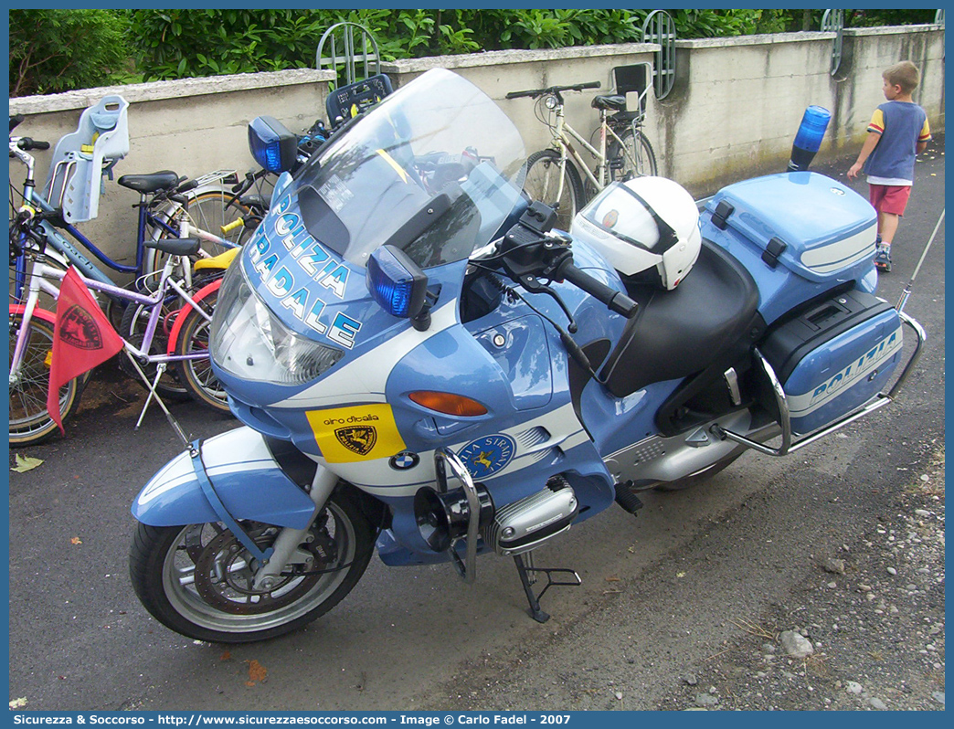 -
Polizia di Stato
Polizia Stradale
Bmw R850RT II serie
Parole chiave: Polizia di Stato;Polizia;PS;Polizia Stradale;BMW;R850;RT