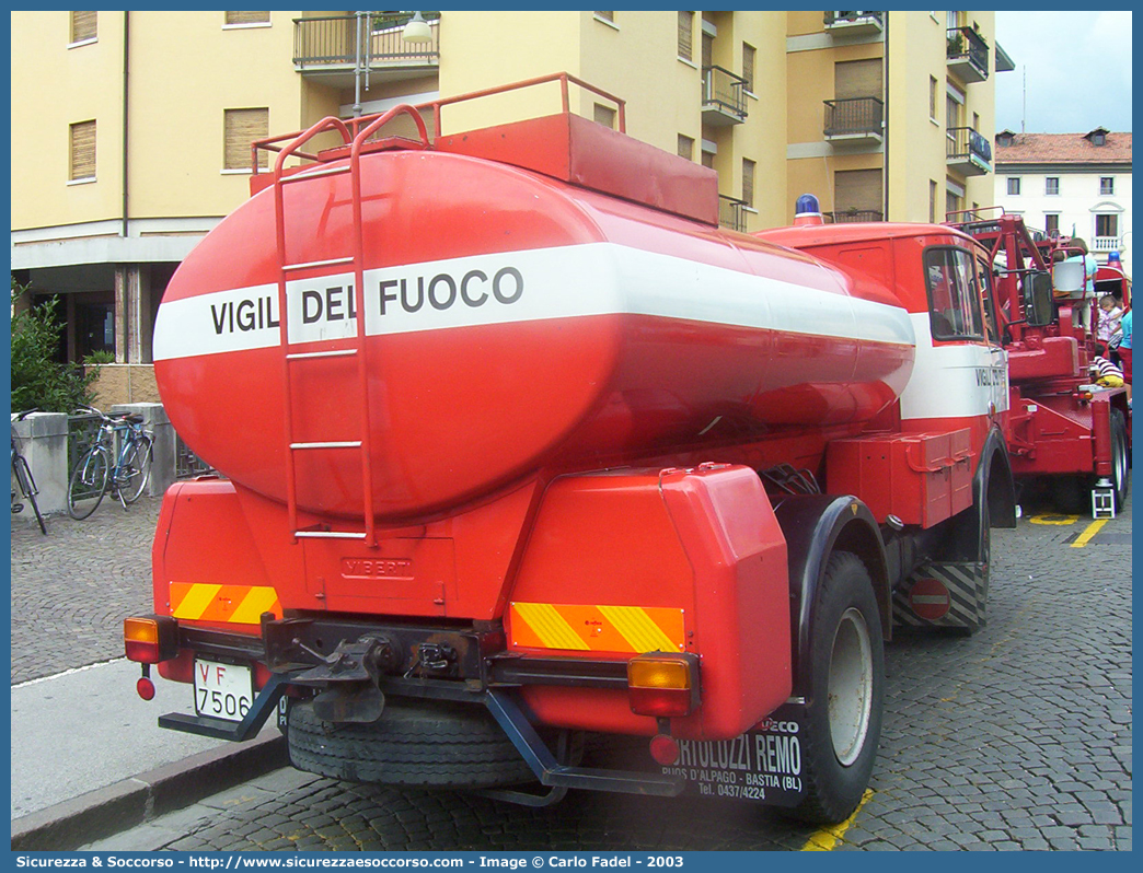 VF 7506
Corpo Nazionale Vigili del Fuoco
OM Tigre
Allestitore Viberti
Parole chiave: Corpo;Nazionale;Vigili del Fuoco;Vigili;Fuoco;ABP;A.B.P.;AutoBottePompa;AutoBotte;OM;Tigre;Viberti