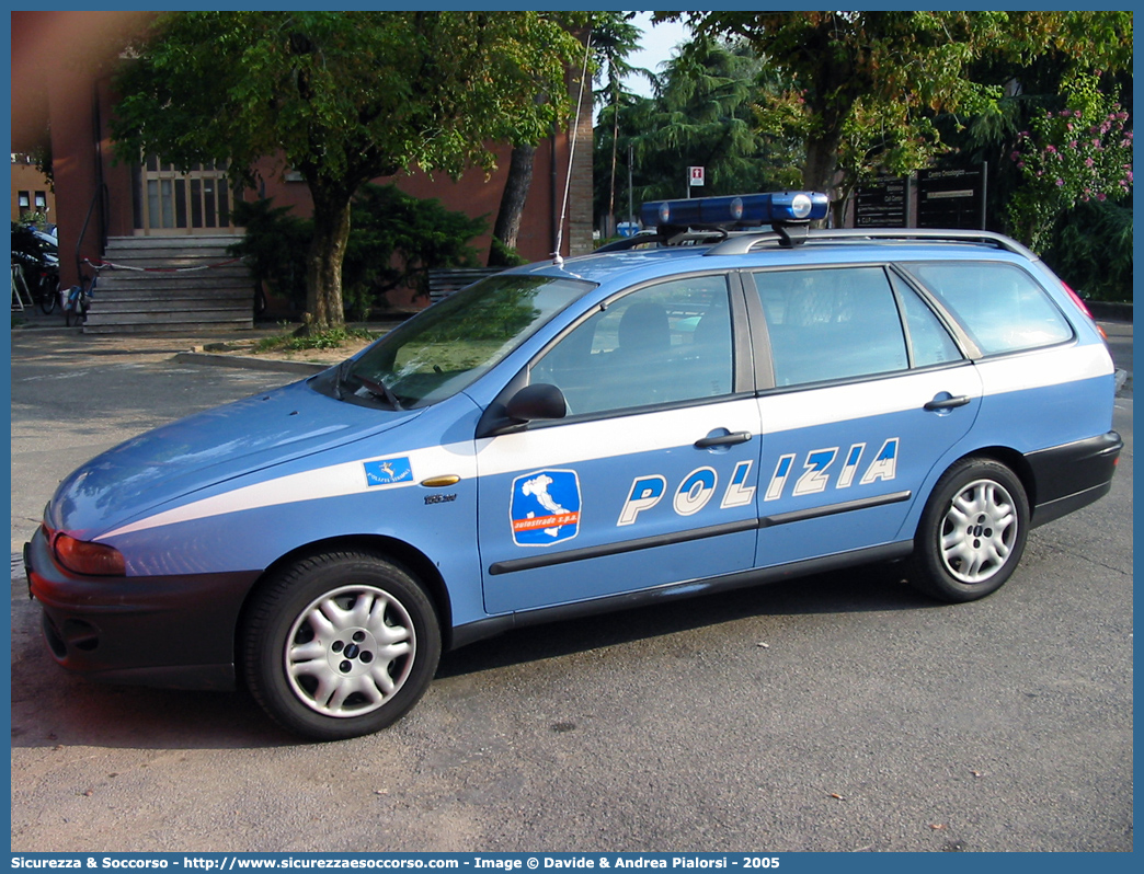 Polizia D9449
Polizia di Stato
Polizia Stradale
Autostrade per l'Italia S.p.A.
Fiat Marea Weekend
Parole chiave: Polizia di Stato;Polizia Stradale;Autostrade per l'Italia S.p.A.;Autostrade S.p.A.;Autostrade;Italia;Fiat;Marea Weekend