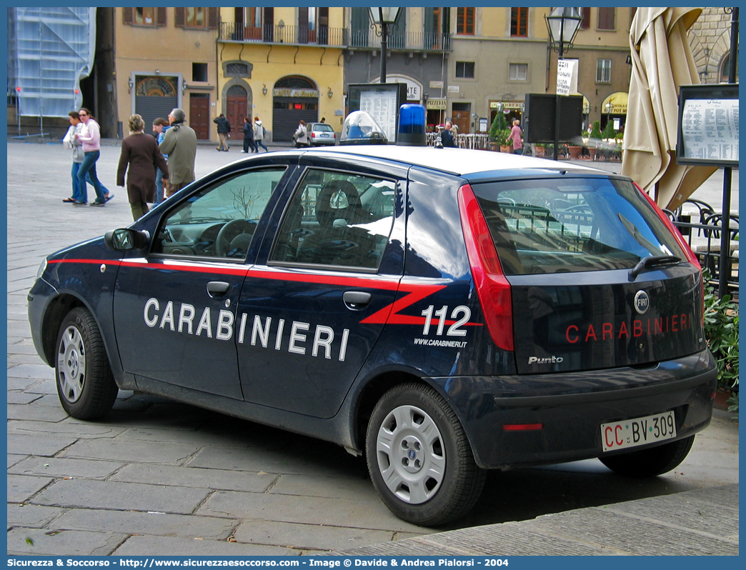 CC BV309
Arma dei Carabinieri
Fiat Punto III serie
Parole chiave: CC;C.C.;Arma;dei;Carabinieri;Fiat;Punto