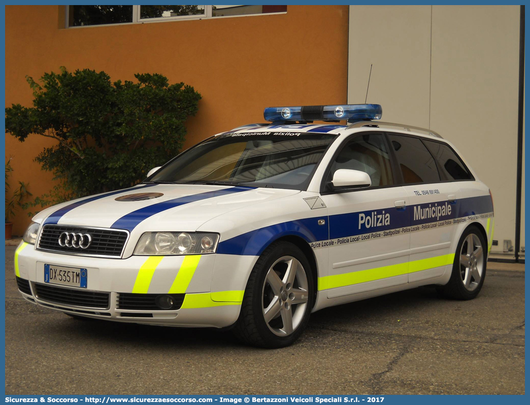 -
Polizia Municipale
Unione Comuni
della Romagna Faentina
Audi A4 Avant II serie
Allestitore Bertazzoni S.r.l.
Parole chiave: Polizia;Locale;Municipale;Unione;Romagna;Faentina;Faenza;Brisighella;Casola Valsenio;Castel Bolognese;Riolo Terme;Solarolo;Audi;A4;Avant;Bertazzoni