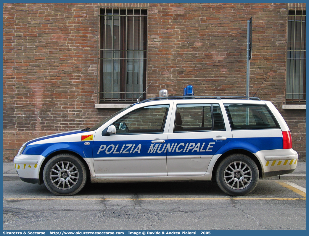 -
Polizia Municipale
Comune di Ravenna
Volkswagen Bora Variant
Parole chiave: Polizia;Locale;Municipale;Ravenna;Volkswagen;Bora;Variant;Station;Wagon;SW;S.W.