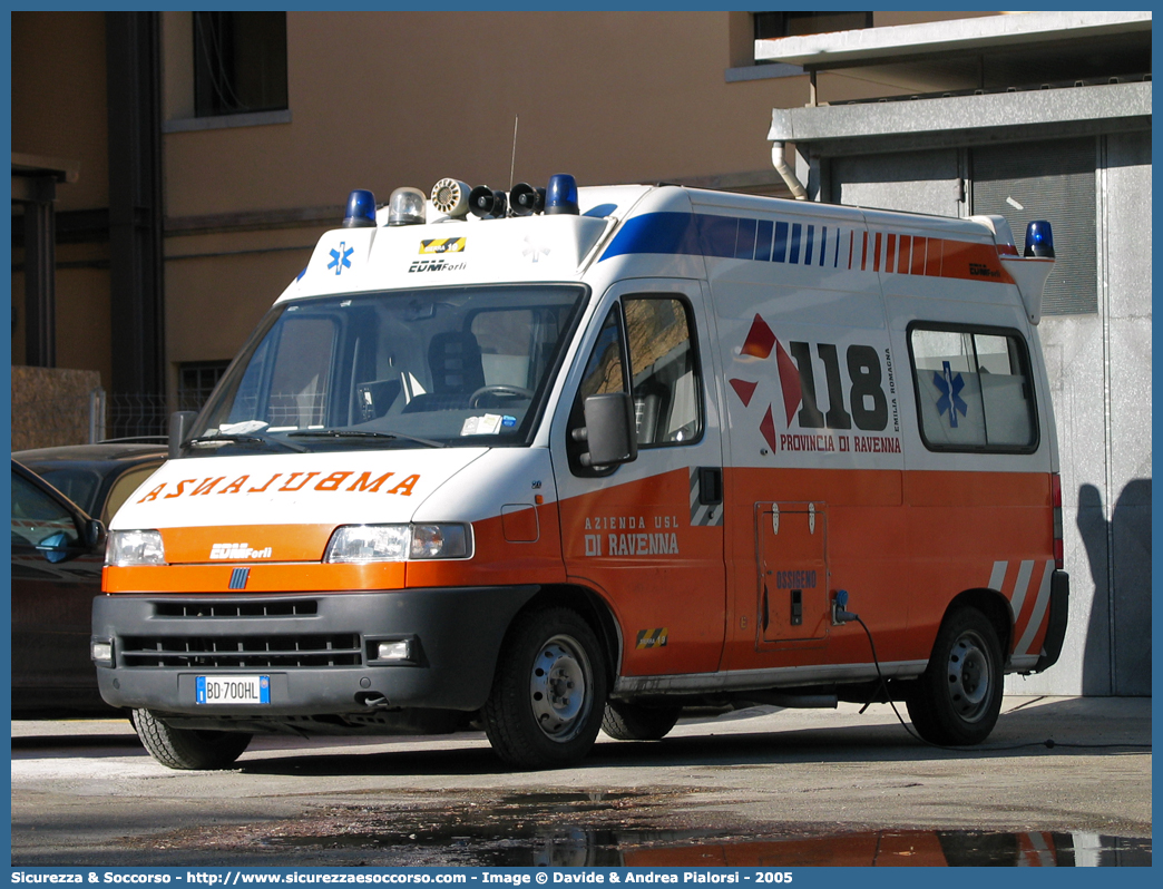 RA 19
118 Romagna Soccorso
Ambito Territoriale di Ravenna
Fiat Ducato II serie
Allestitore EDM S.r.l.
Parole chiave: Fiat;Ducato;118;Romagna;Ravenna;Soccorso;Ambulanza;Autoambulanza;EDM;E.D.M.