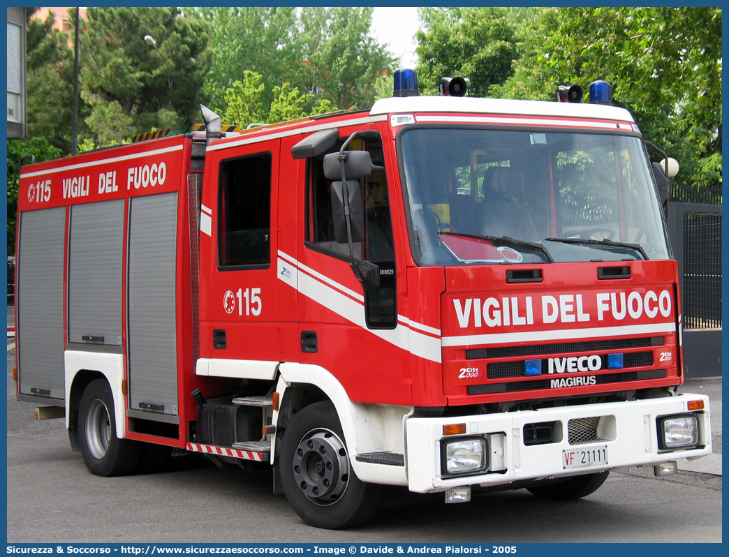 VF 21111
Corpo Nazionale Vigili del Fuoco
Iveco Magirus City2000
100E21 I serie
Parole chiave: VVF;V.V.F.;Corpo;Nazionale;Vigili;del;Fuoco;AutoPompaSerbatoio;APS;A.P.S.;Iveco;Magirus;EuroFire;100E21;City2000;City;2000