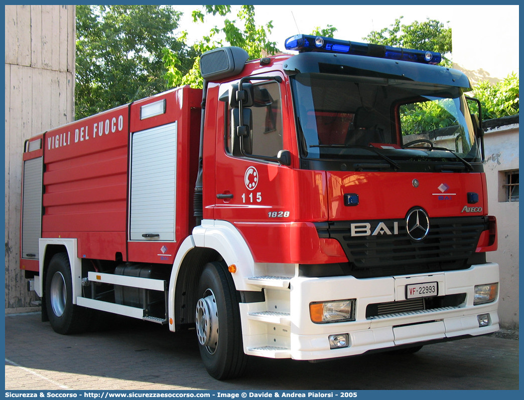 VF 22993
Corpo Nazionale Vigili del Fuoco
Mercedes Benz Atego 1828 I serie restyling
Allestitore BAI S.r.l.
Parole chiave: VVF;V.V.F.;Corpo;Nazionale;Vigili;del;Fuoco;ABP;A.B.P.;AutoBottePompa;AutoBotte;Mercedes Benz;Atego;1828;BAI;B.A.I.