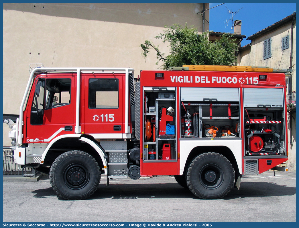 VF 21940
Corpo Nazionale Vigili del Fuoco
Iveco Magirus EuroCargo 
140E24 4x4 I serie "Grizzly"
Parole chiave: VVF;V.V.F.;Corpo;Nazionale;Vigili;del;Fuoco;AutoPompaSerbatoio;APS;A.P.S.;Iveco;Magirus;EuroCargo;Grizzly;140E24;4x4