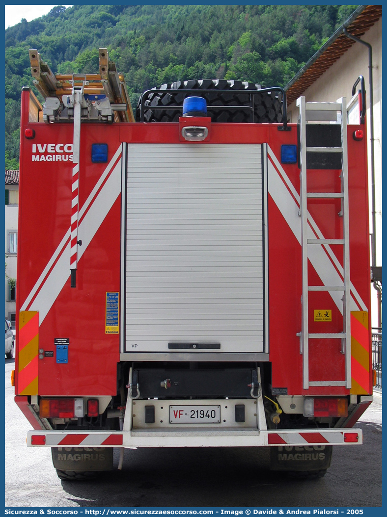 VF 21940
Corpo Nazionale Vigili del Fuoco
Iveco Magirus EuroCargo 
140E24 4x4 I serie "Grizzly"
Parole chiave: VVF;V.V.F.;Corpo;Nazionale;Vigili;del;Fuoco;AutoPompaSerbatoio;APS;A.P.S.;Iveco;Magirus;EuroCargo;Grizzly;140E24;4x4