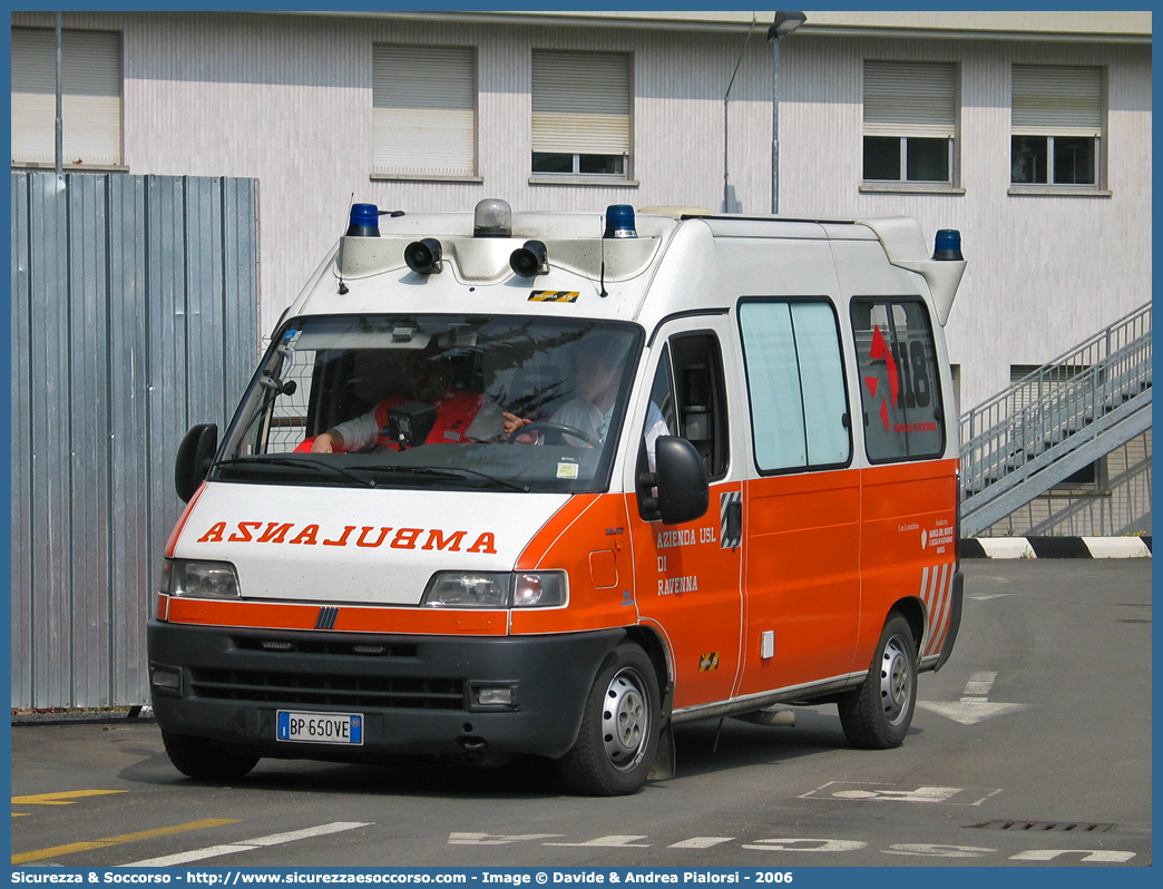 RA 15
118 Romagna Soccorso
Ambito Territoriale di Ravenna
Fiat Ducato II serie
Allestitore MAF S.n.c.
Parole chiave: Fiat;Ducato;118;Romagna;Ravenna;Soccorso;Ambulanza;MAF;M.A.F.;Mariani Alfredo e Figli