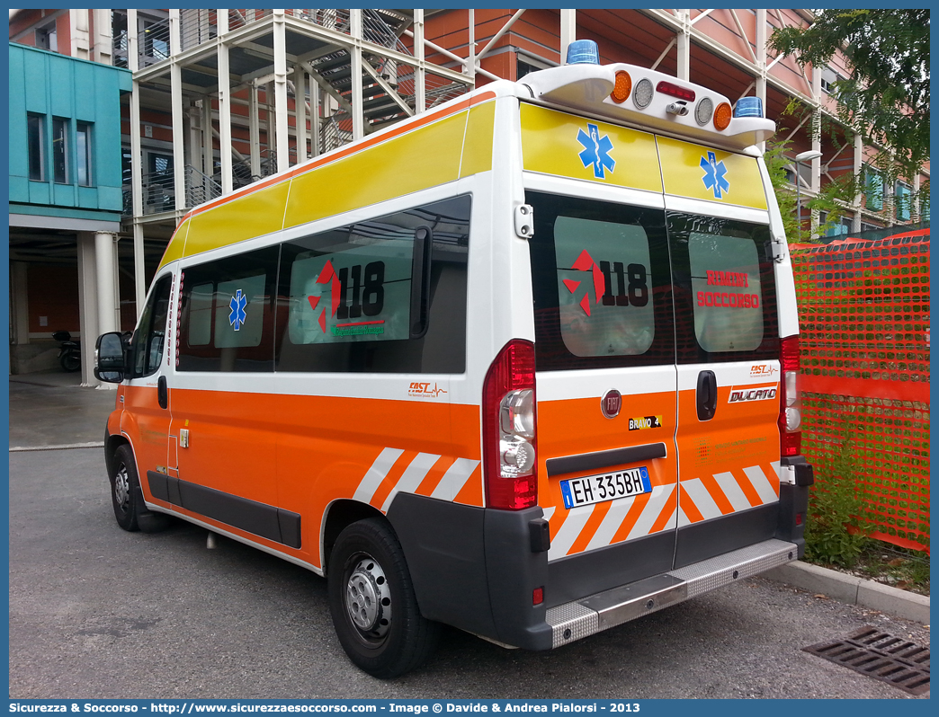 BRAVO 04
118 Romagna Soccorso
Ambito Territoriale di Rimini
Fiat Ducato III serie
Allestitore FAST S.r.l.
Parole chiave: 118;Romagna;Soccorso;Rimini;Ambulanza;Autoambulanza;Fiat;Ducato;X250;X 250;FAST;F.A.S.T.