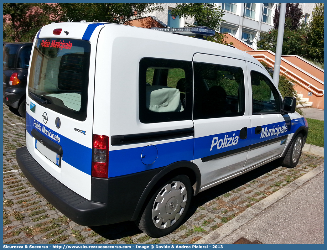 -
Polizia Municipale
Comune di Riccione
Opel Combo III serie
Parole chiave: Polizia;Municipale;Locale;Riccione;Opel;Combo