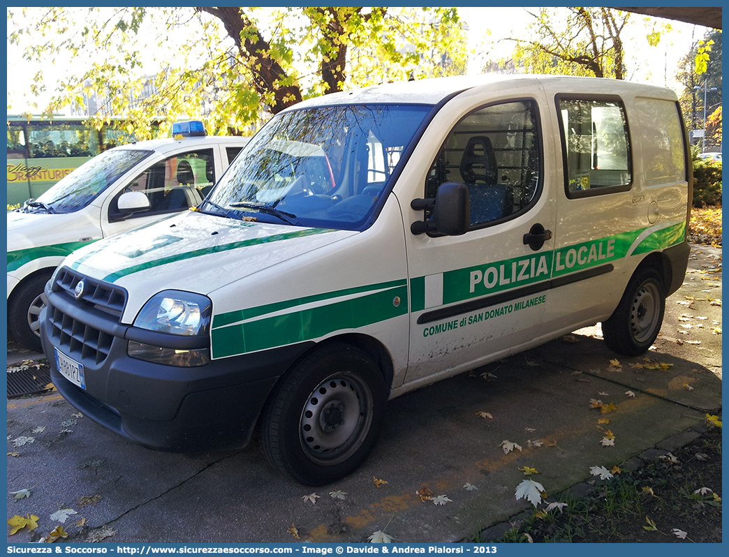 -
Polizia Locale
Comune di San Donato Milanese
Fiat Doblò I serie
Parole chiave: Polizia;Locale;Municipale;San;Donato;Milanese;Fiat;Doblò