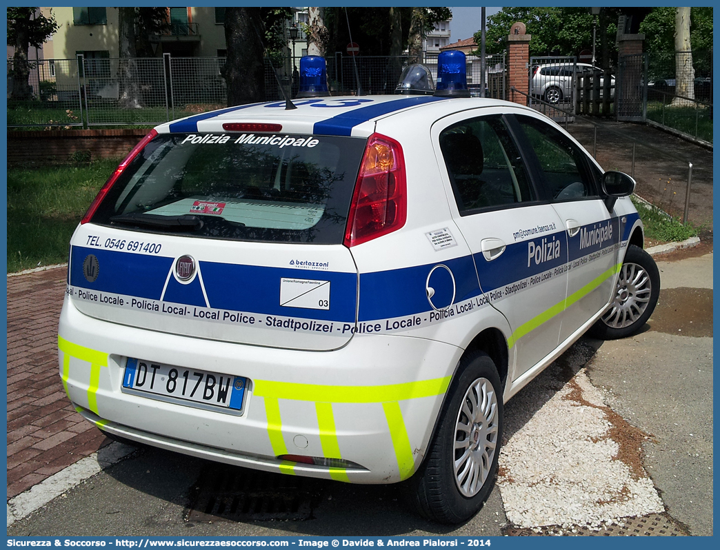 -
Polizia Municipale
Unione Comuni
della Romagna Faentina
Fiat Grande Punto
Allestitore Bertazzoni S.r.l.
Parole chiave: Polizia;Locale;Municipale;Unione;Romagna;Faentina;Faenza;Brisighella;Casola Valsenio;Castel Bolognese;Riolo Terme;Solarolo;Fiat;Grande;Punto;Bertazzoni