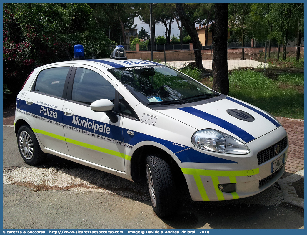 -
Polizia Municipale
Unione Comuni
della Romagna Faentina
Fiat Grande Punto
Allestitore Bertazzoni S.r.l.
Parole chiave: Polizia;Locale;Municipale;Unione;Romagna;Faentina;Faenza;Brisighella;Casola Valsenio;Castel Bolognese;Riolo Terme;Solarolo;Fiat;Grande;Punto;Bertazzoni