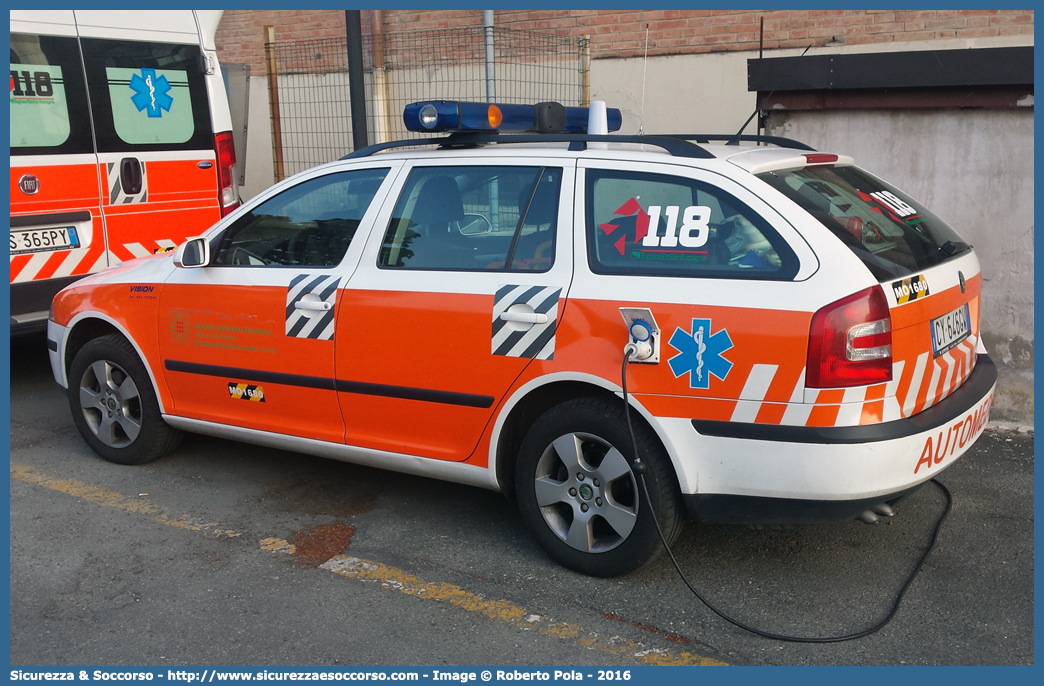 MO 1680
118 Modena Soccorso
Skoda Octavia Wagon II serie
Allestitore Vision S.r.l.
Parole chiave: 118;Modena;Soccorso;Automedica;Automedicalizzata;Auto Medica;Auto Medicalizzata;Skoda;Octavia;Wagon;Vision