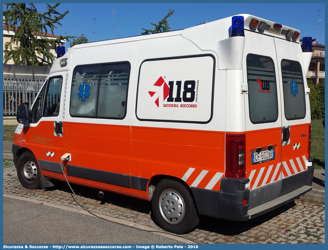 MO 1804
118 Modena Soccorso
Fiat Ducato II serie restyling
Allestitore Aricar S.p.A.
Parole chiave: 118;Modena;Soccorso;Ambulanza;Autoambulanza;Fiat;Ducato;Aricar