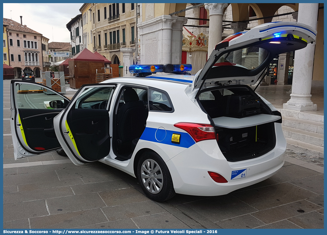 Polizia Locale YA725AL
Polizia Locale
Comune di Sacile
Hyundai I30 Wagon II serie
Allestitore Futura Veicoli Speciali
Parole chiave: Polizia;Locale;Municipale;Sacile;Hyundai;I30;I 30;SW;S.W.;Station;Wagon;Futura;YA725AL;YA 725 AL