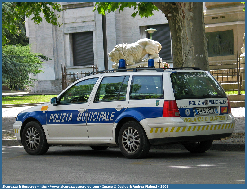 -
Polizia Municipale
Comune di Ravenna
Volkswagen Bora Variant
Parole chiave: Polizia;Locale;Municipale;Ravenna;Volkswagen;Bora;Variant;Station;Wagon;SW;S.W.