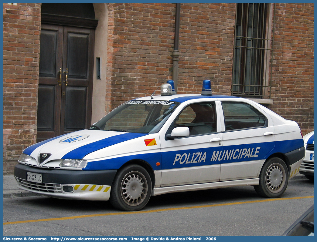 -
Polizia Municipale
Comune di Ravenna
Alfa Romeo 146
Parole chiave: Polizia;Municipale;Locale;Ravenna;Alfa Romeo;146