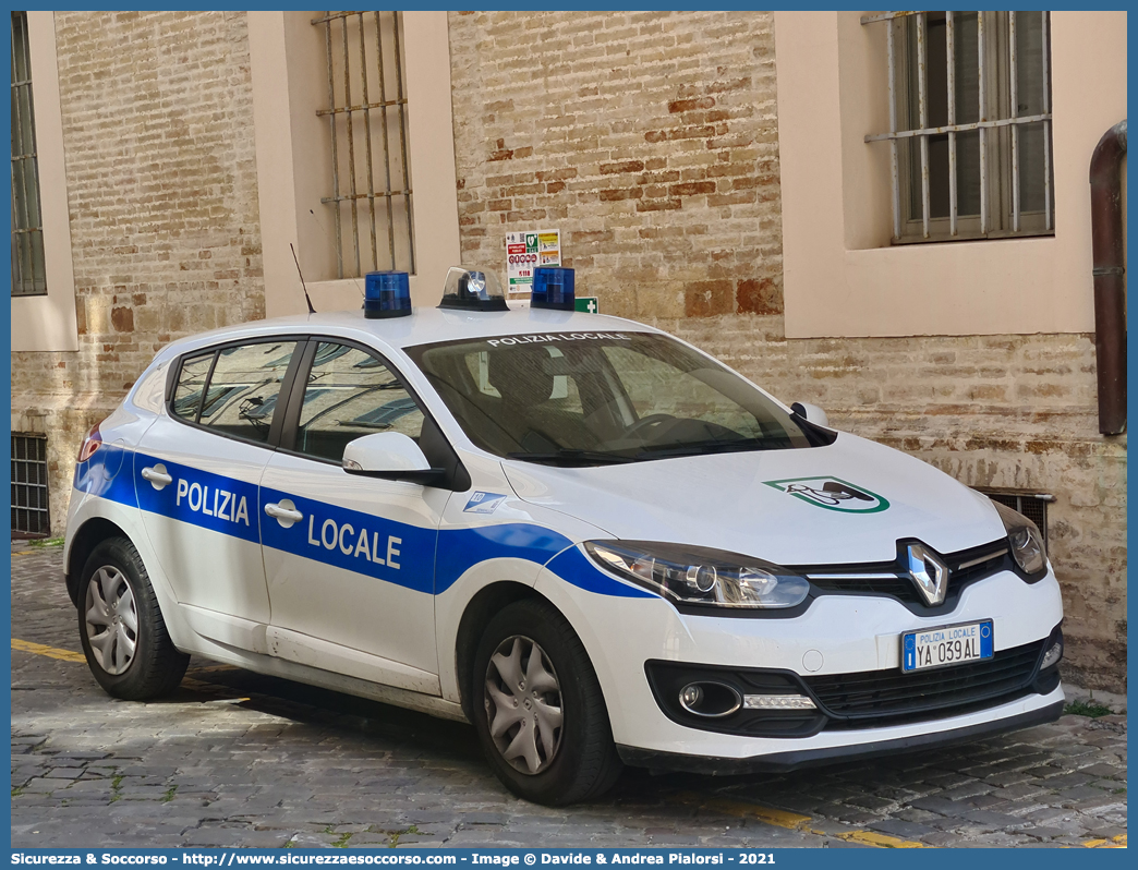 Polizia Locale YA039AL
Polizia Locale
Comune di Senigallia
Renault Megane V serie
Allestitore Focaccia Group S.r.l.
Parole chiave: Polizia;Locale;Municipale;Senigallia;Renault;Megane;Focaccia;YA039AL;YA 039 AL