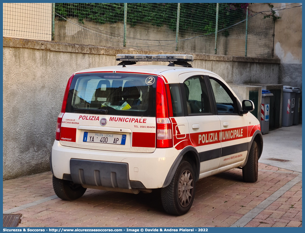 Polizia Locale YA400AP
Polizia Municipale
Comune di Marciana Marina
Fiat Nuova Panda 4x4 I serie
Allestitore Bertazzoni S.r.l.
(variante)
Parole chiave: Polizia;Locale;Municipale;Marciana Marina;Fiat;Nuova Panda;4x4;4 x 4;Bertazzoni;YA400AP;YA 400 AP