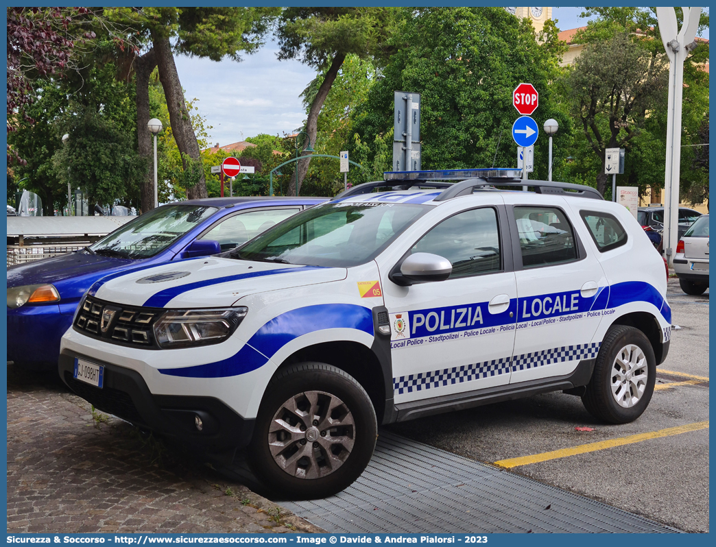 -
Polizia Locale
Comune di Cattolica
Dacia Duster II serie
Allestitore Focaccia Group S.r.l.
Parole chiave: Polizia;Locale;Municipale;Cattolica;Dacia;Duster;Focaccia