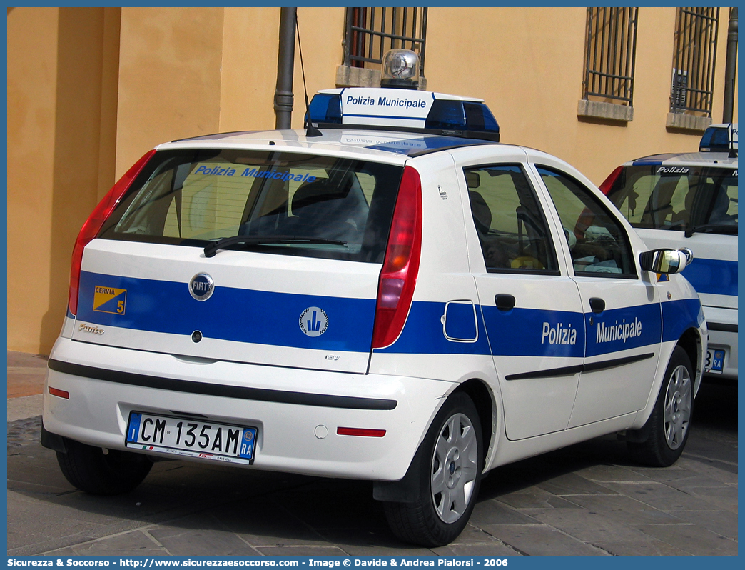 -
Polizia Municipale
Comune di Cervia
Fiat Punto III serie
Allestitore Focaccia Group S.r.l.
Parole chiave: Polizia;Locale;Municipale;Cervia;Fiat;Punto;Focaccia