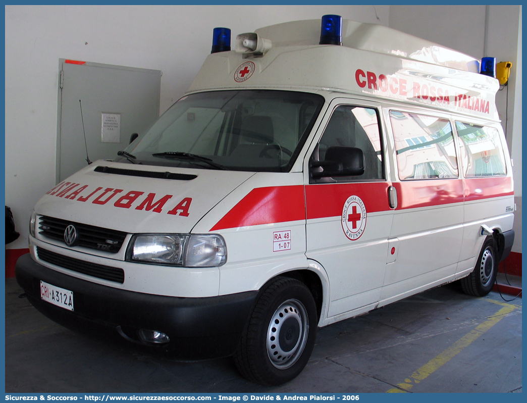 CRI A312A
Croce Rossa Italiana
Ravenna
Volkswagen Transporter T4 restyling
Allestitore EDM S.r.l.
Parole chiave: Croce;Rossa;Italiana;CRI;C.R.I.;Ambulanza;Volkswagen;Transporter;T4;Ravenna;EDM