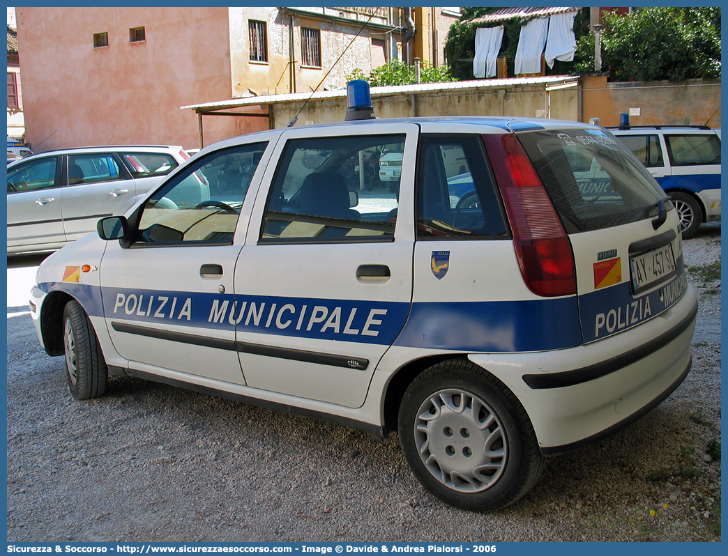 -
Polizia Municipale
Comune di Ravenna
Fiat Punto I serie
Parole chiave: Polizia;Municipale;Locale;Ravenna;Fiat;Punto