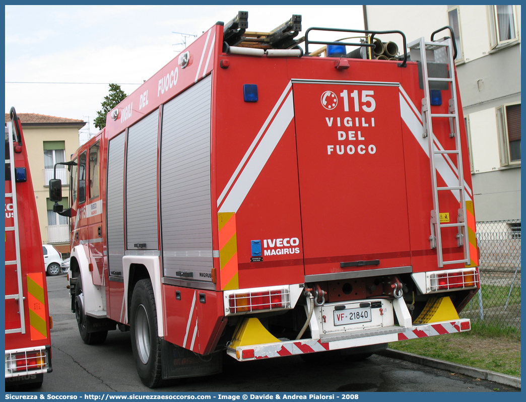 VF 21840
Corpo Nazionale Vigili del Fuoco
Iveco Magirus EuroTech 190E31
"Firetech"
Parole chiave: VVF;V.V.F.;Corpo;Nazionale;Vigili;del;Fuoco;AutoPompaSerbatoio;APS;A.P.S.;Iveco;Magirus;EuroTech;FireTech;190E31