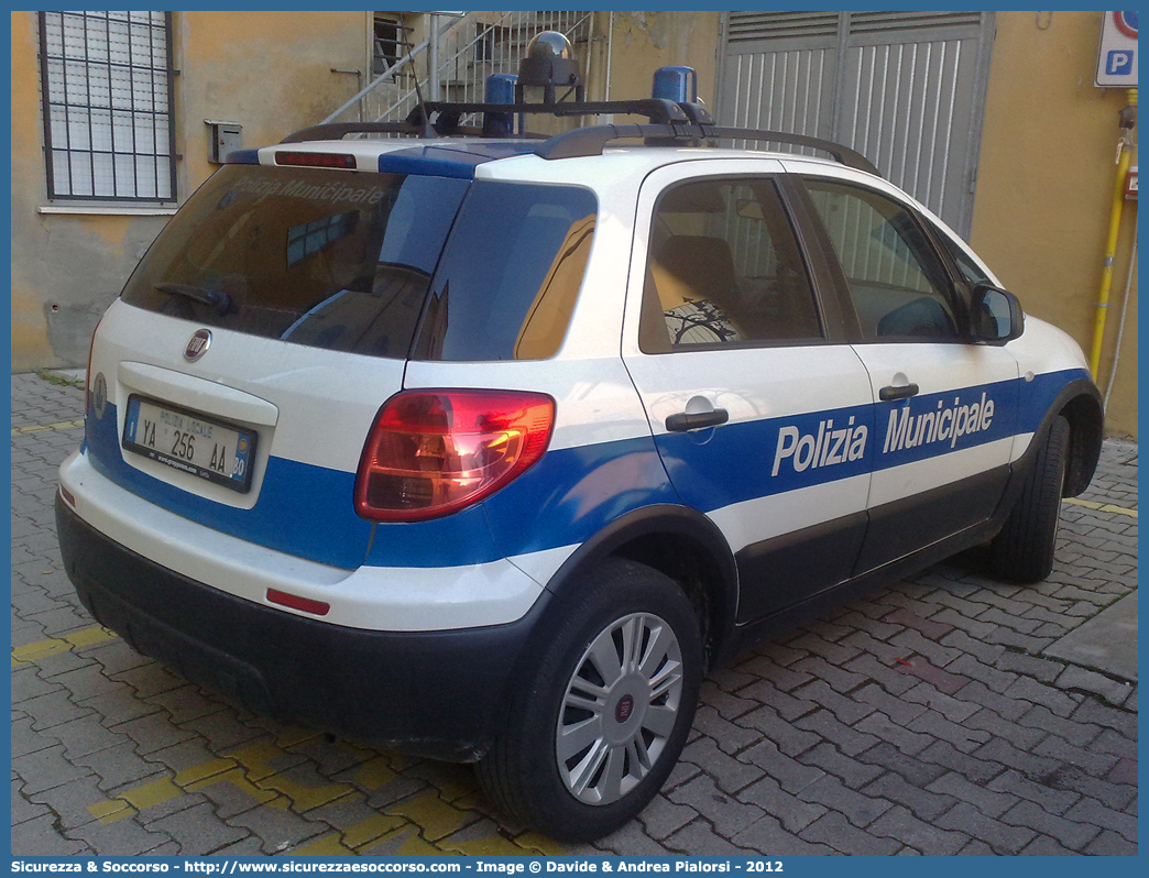 Polizia Locale YA256AA
Polizia Municipale
Associazione Intercomunale
Reno Galliera
Fiat Sedici I serie
Parole chiave: Polizia;Locale;Municipale;Reno;Galliera;San Giorgio in Piano;Argelato;Bentivoglio;Castello d'Argile;Galliera;Pieve di Cento;San Pietro in Casale;Fiat;Sedici;YA256AA;YA 256 AA