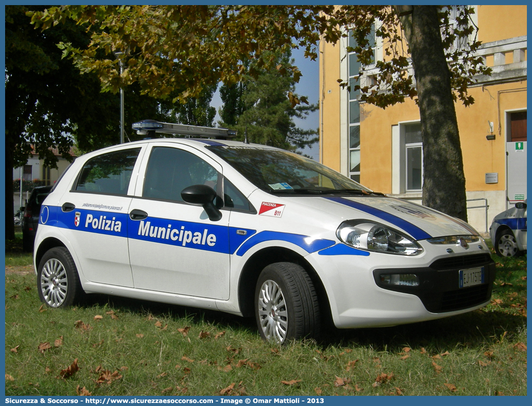 -
Polizia Municipale
Comune di Piacenza
Fiat Punto Evo
Parole chiave: Polizia;Locale;Municipale;Piacenza;Fiat;Punto Evo