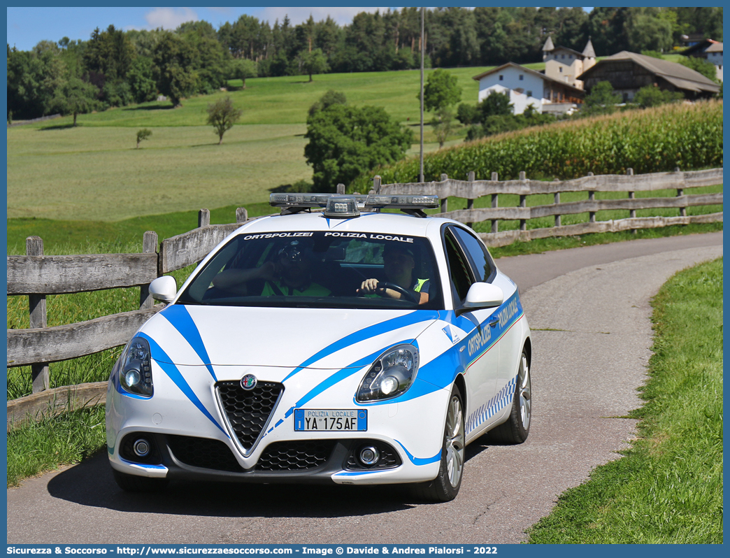 Polizia Locale YA175AF
Polizia Locale
Comune di Cornedo all'Isarco
Alfa Romeo Nuova Giulietta
I serie II restyling
Allestitore Bertazzoni S.r.l.
Parole chiave: Polizia;Locale;Municipale;Cornedo all'Isarco;Cornedo all Isarco;Karneid;Alfa Romeo;Nuova Giulietta;Focaccia;YA175AF;YA 175 AF