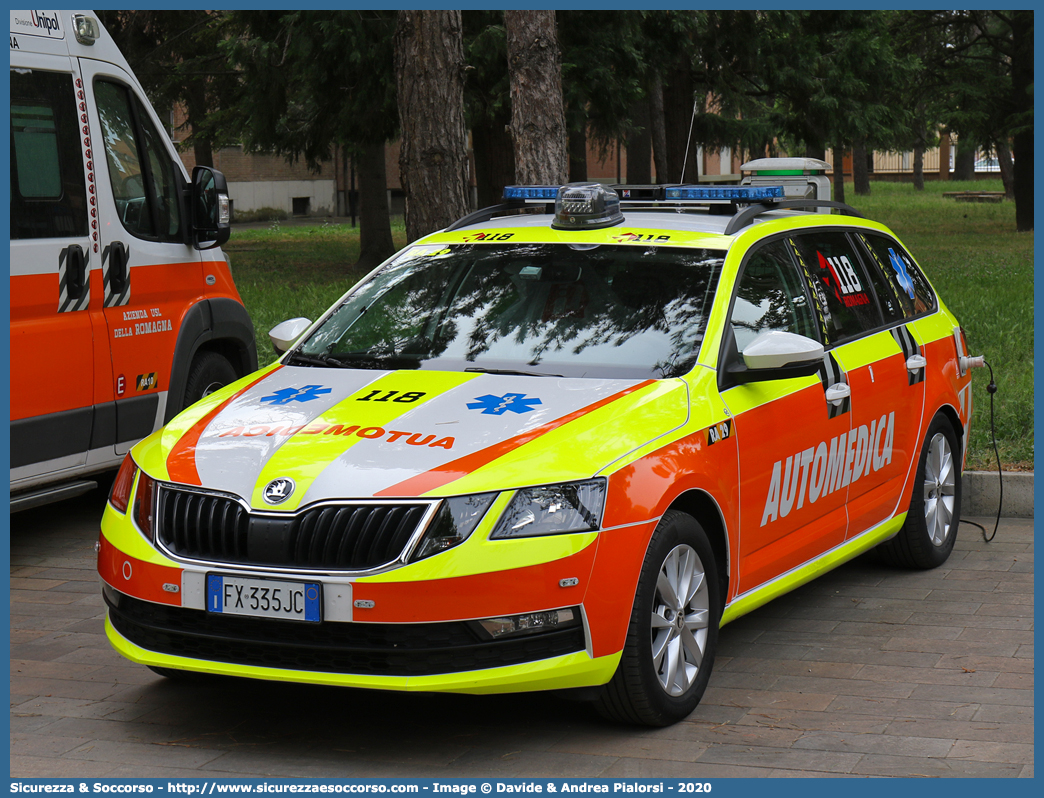 RA 29
118 Romagna Soccorso
Ambito Territoriale di Ravenna
Skoda Octavia Wagon 4x4 V serie
Allestitore Safety Car S.r.l.
Parole chiave: 118;Romagna;Ravenna;Soccorso;Automedica;Automedicalizzata;Auto Medica;Auto Medicalizzata;Skoda;Octavia;SW;S.W.;Station;Wagon;4x4;4 x 4;Safety Car