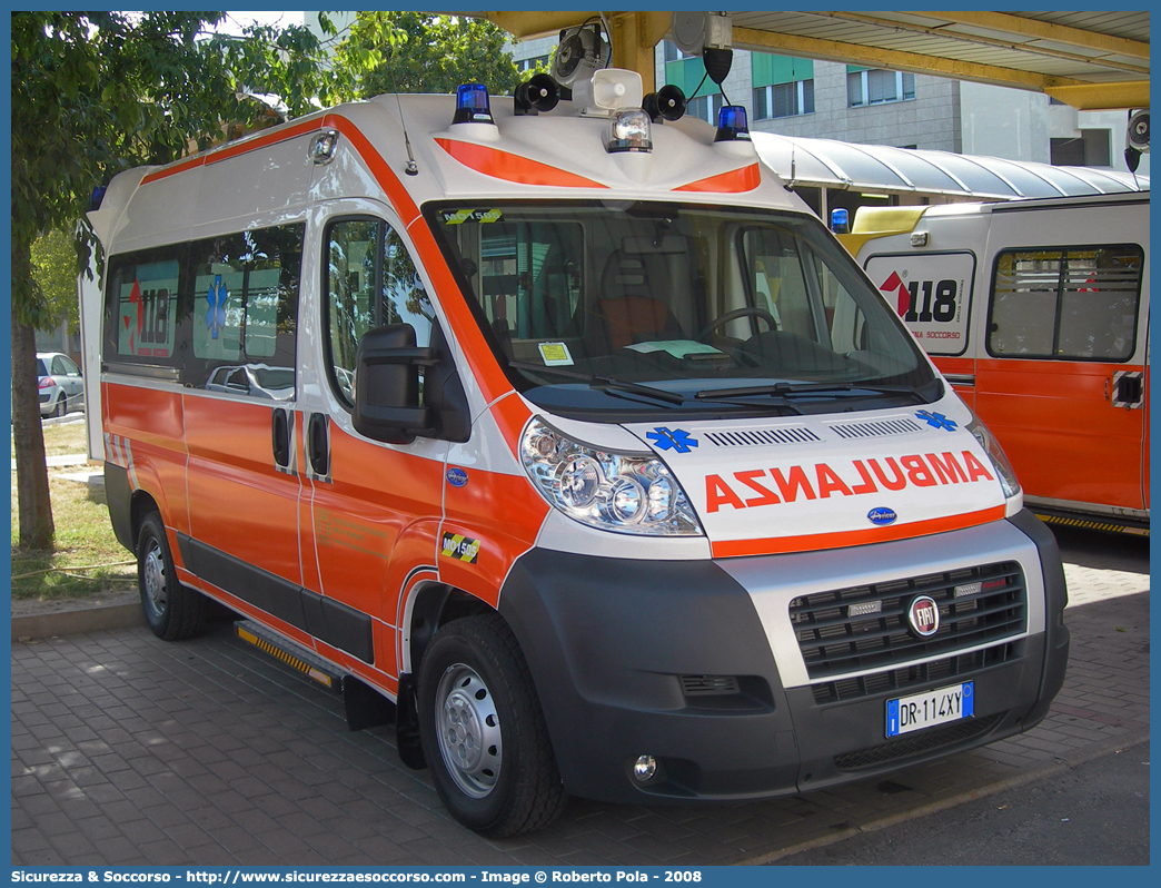 MO 1505
118 Modena Soccorso
Fiat Ducato III serie
Allestitore Aricar S.p.A.
Parole chiave: 118;Modena;Soccorso;Ambulanza;Fiat;Ducato;X250;Aricar